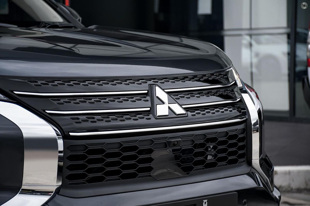 2024 Mitsubishi Outlander ES ZM