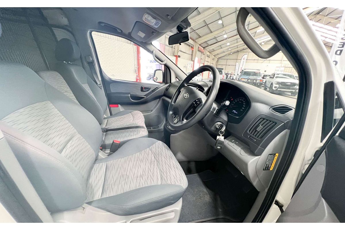2016 Hyundai iLoad TQ3-V Series II