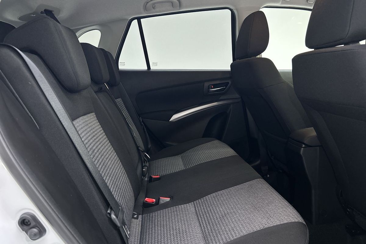 2023 Suzuki S-Cross JYB