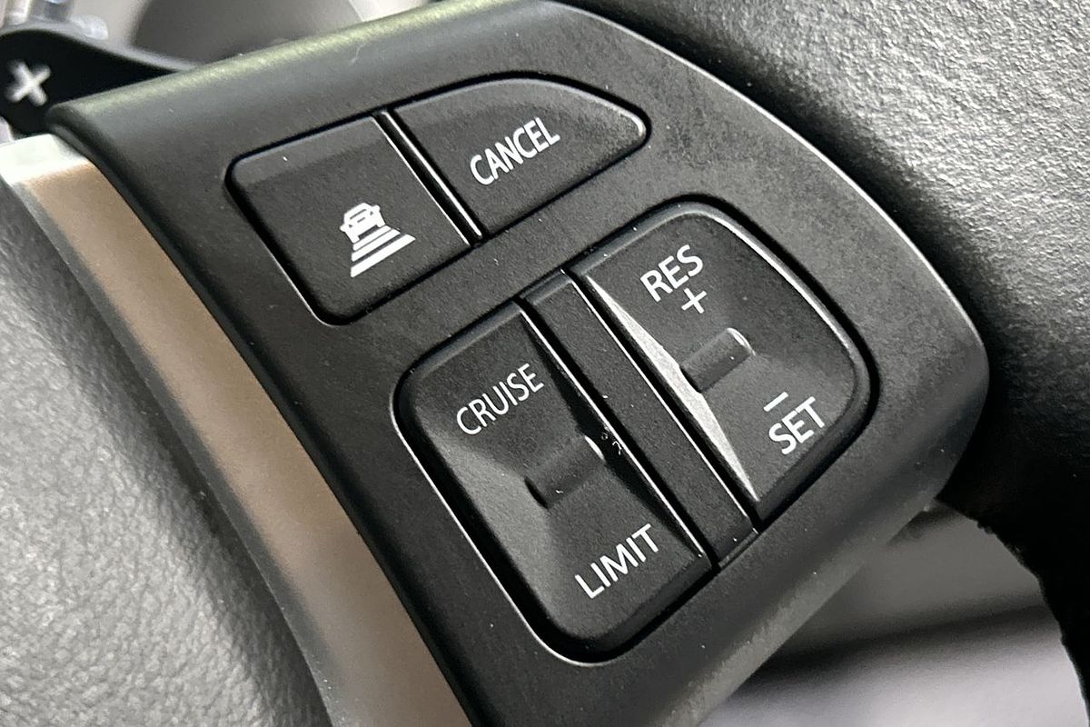 2023 Suzuki S-Cross JYB