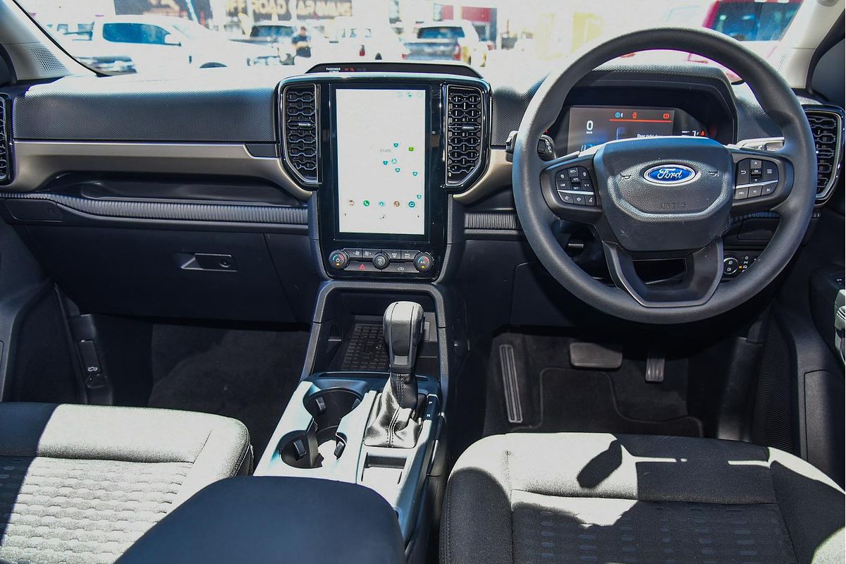 2024 Ford Everest Ambiente