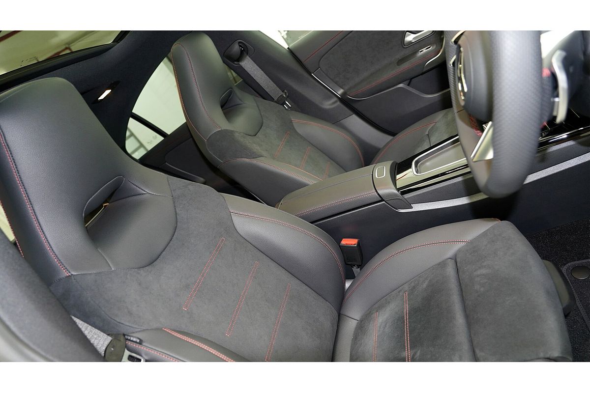 2025 Mercedes-Benz CLA-Class CLA200 C118