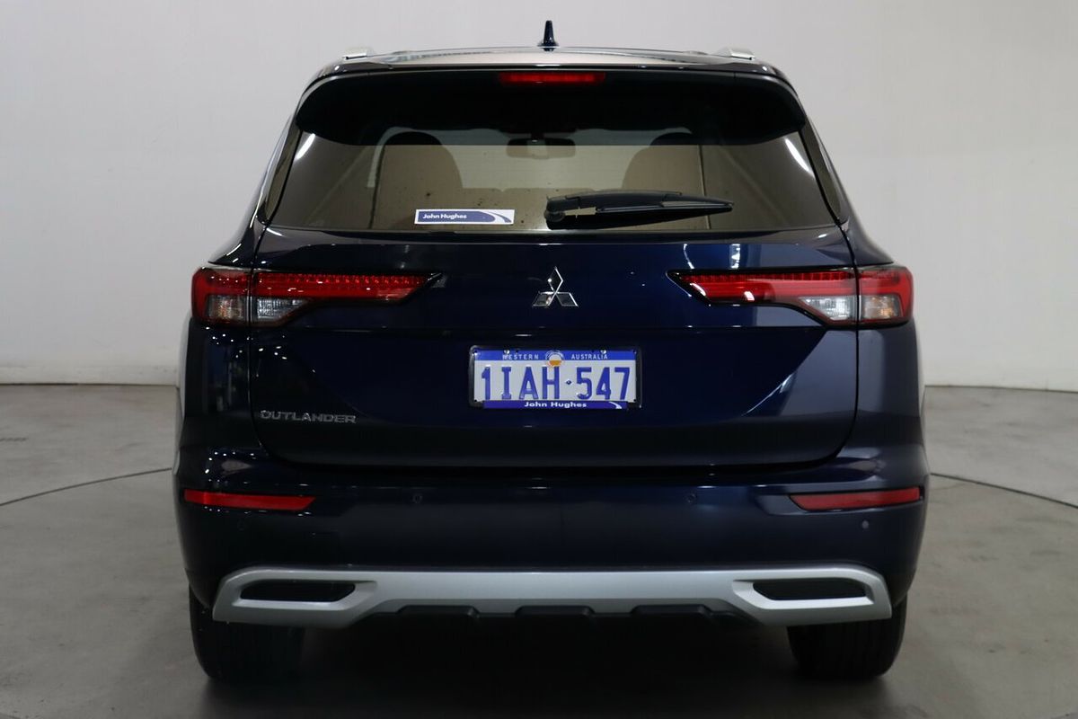 2023 Mitsubishi Outlander LS ZM