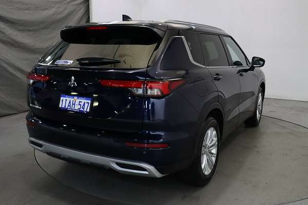 2023 Mitsubishi Outlander LS ZM