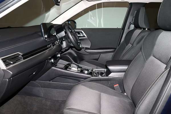 2023 Mitsubishi Outlander LS ZM