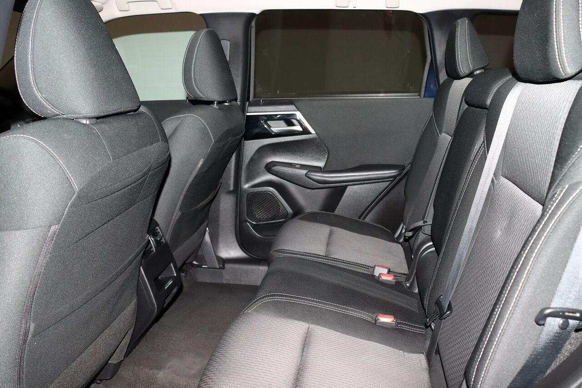 2023 Mitsubishi Outlander LS ZM