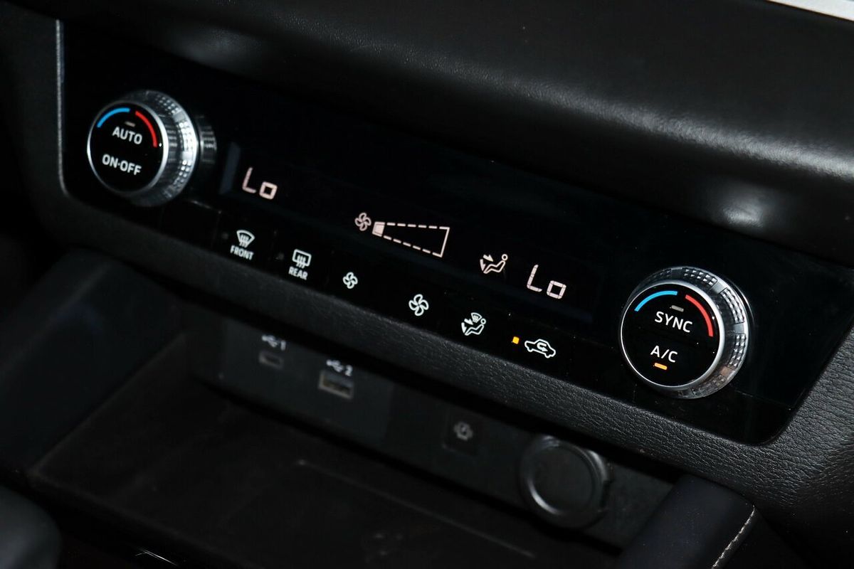 2023 Mitsubishi Outlander LS ZM