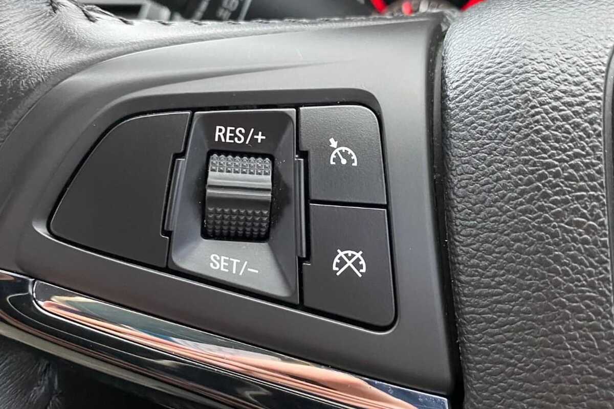 2013 Holden COMMODORE SV6 VF