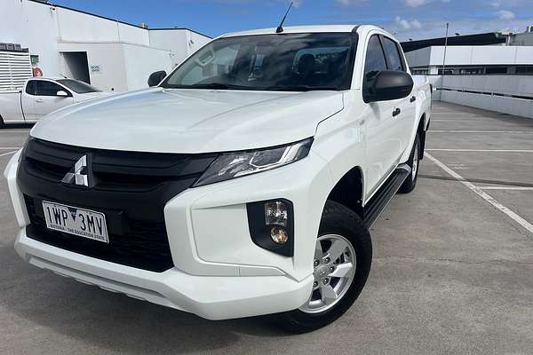 2022 Mitsubishi Triton GLX+ MR 4X4