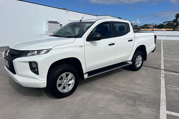 2022 Mitsubishi Triton GLX+ MR 4X4