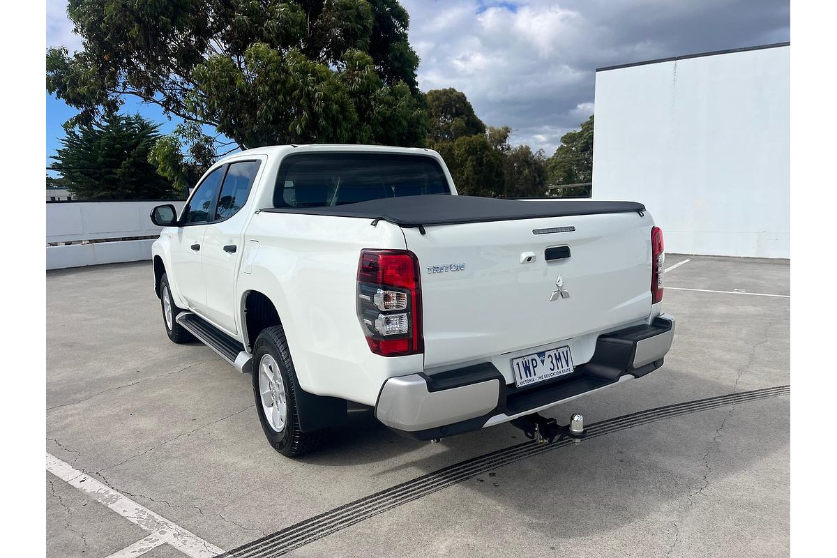 2022 Mitsubishi Triton GLX+ MR 4X4