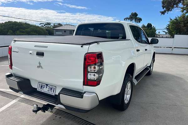 2022 Mitsubishi Triton GLX+ MR 4X4