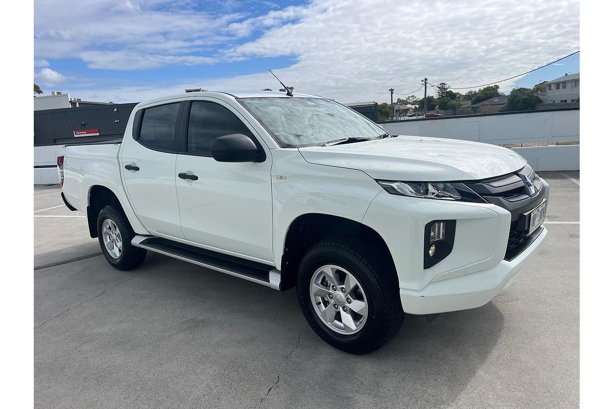 2022 Mitsubishi Triton GLX+ MR 4X4
