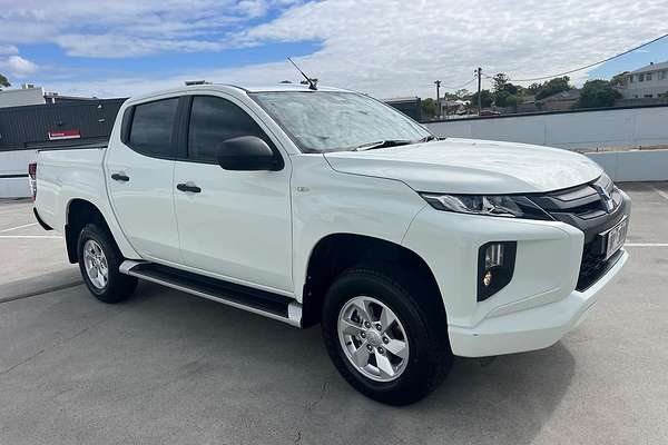2022 Mitsubishi Triton GLX+ MR 4X4