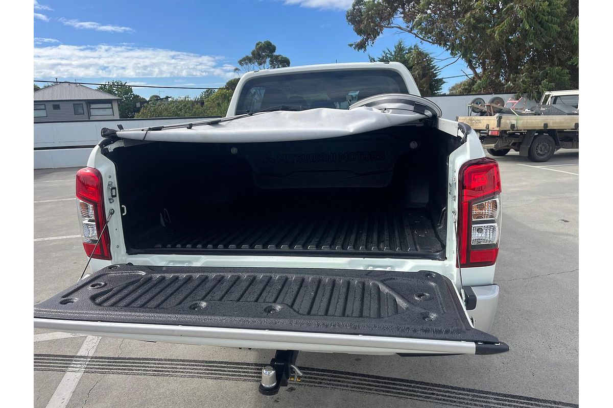 2022 Mitsubishi Triton GLX+ MR 4X4