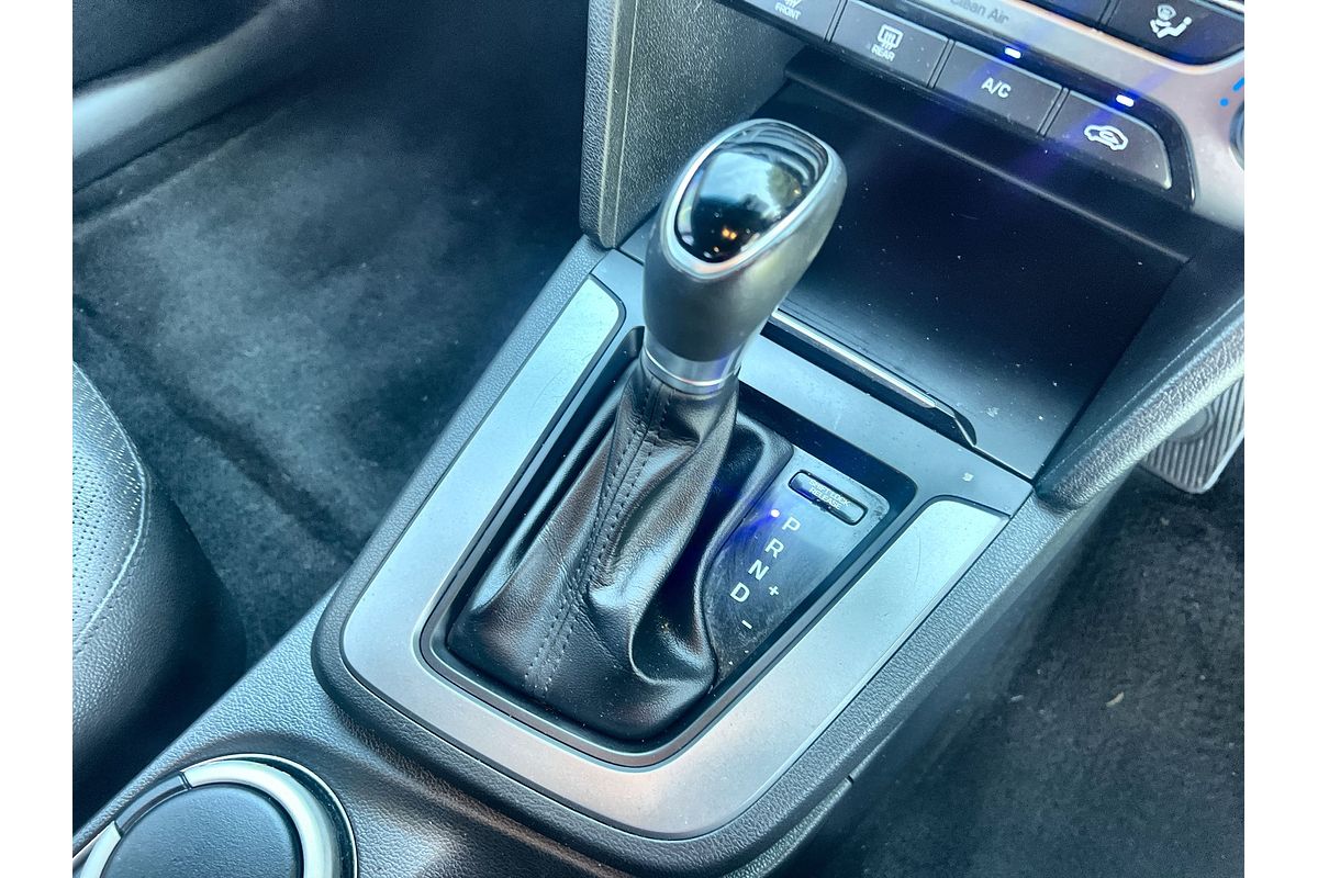 2016 Hyundai Elantra Elite AD