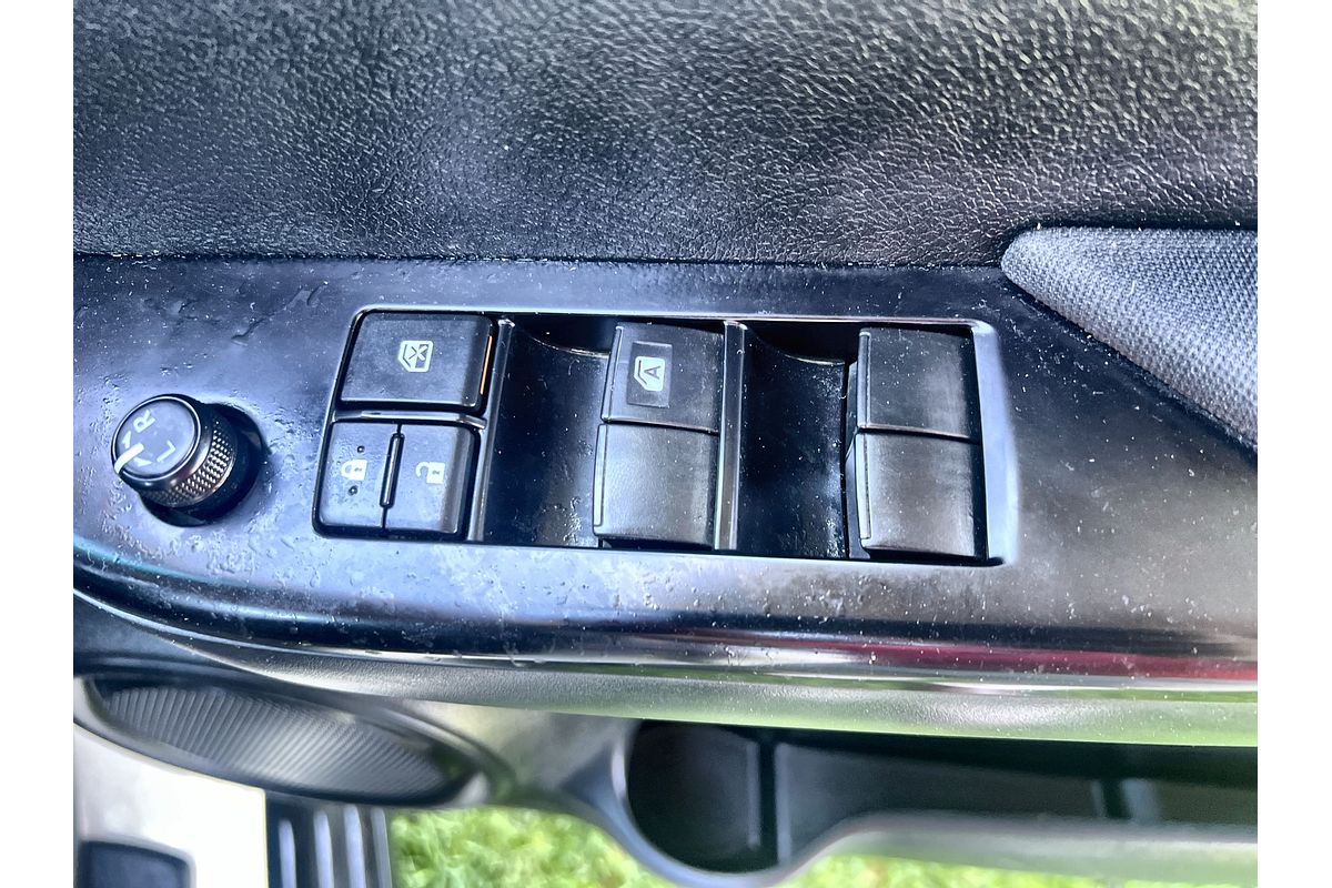 2020 Toyota Hilux SR GUN126R 4X4
