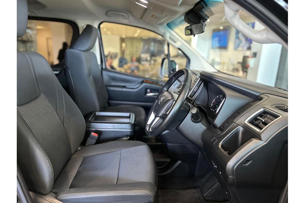 2019 Toyota Granvia GDH303R