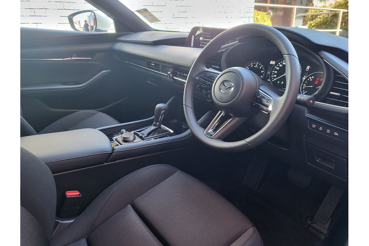 MAZDA3 R 6AUTO HATCH G20 EVOLVE