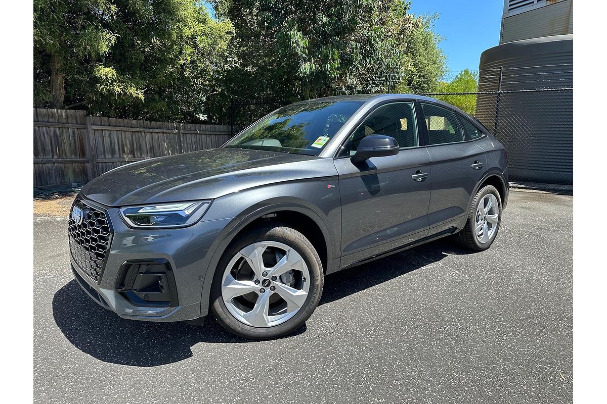2024 Audi Q5 40 TDI S Line FY