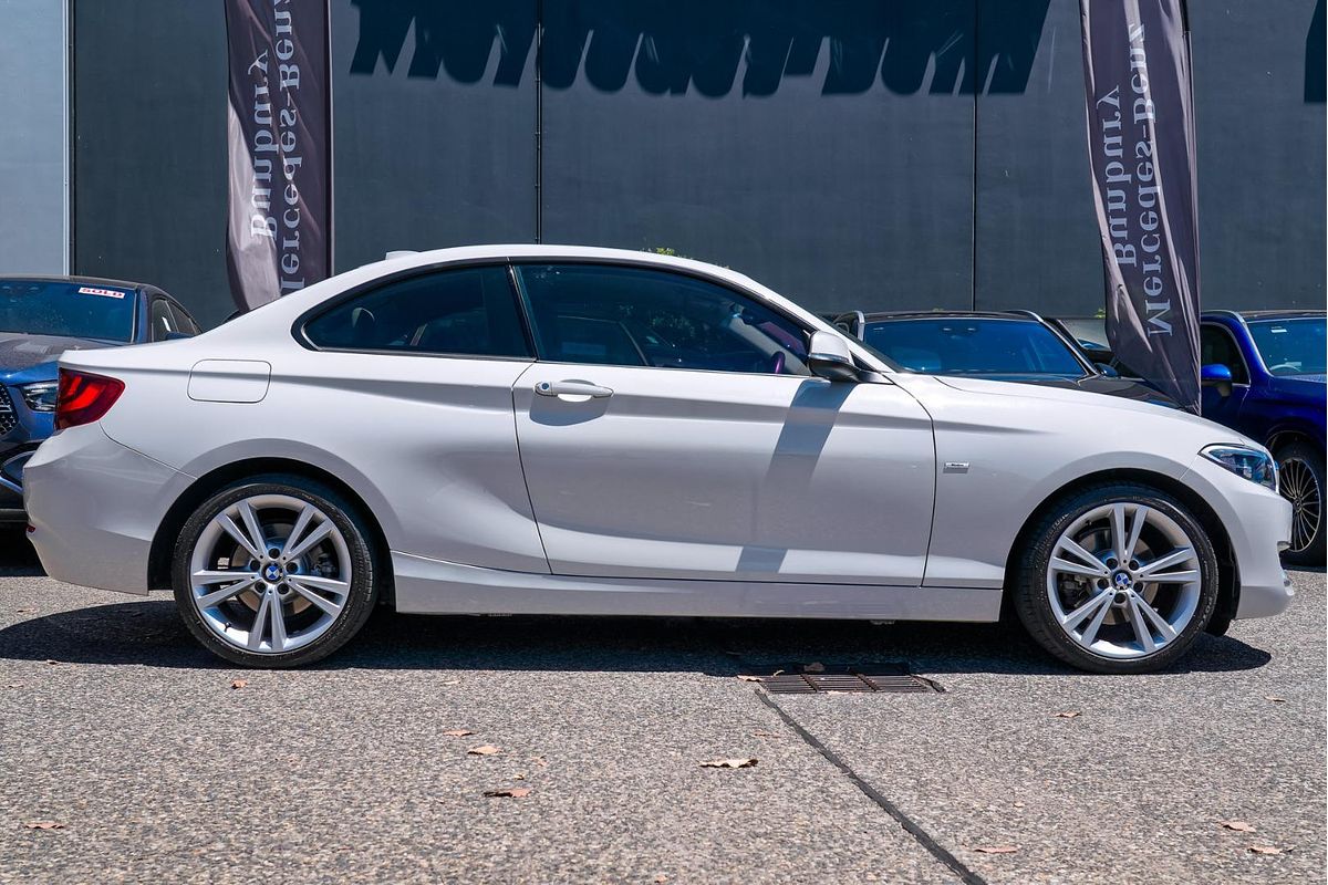 2015 BMW 2 Series 220i M Sport F22