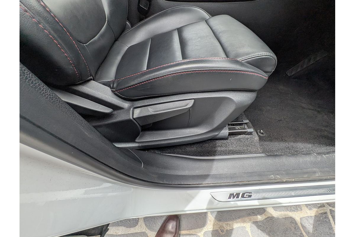 2022 MG HS Vibe SAS23