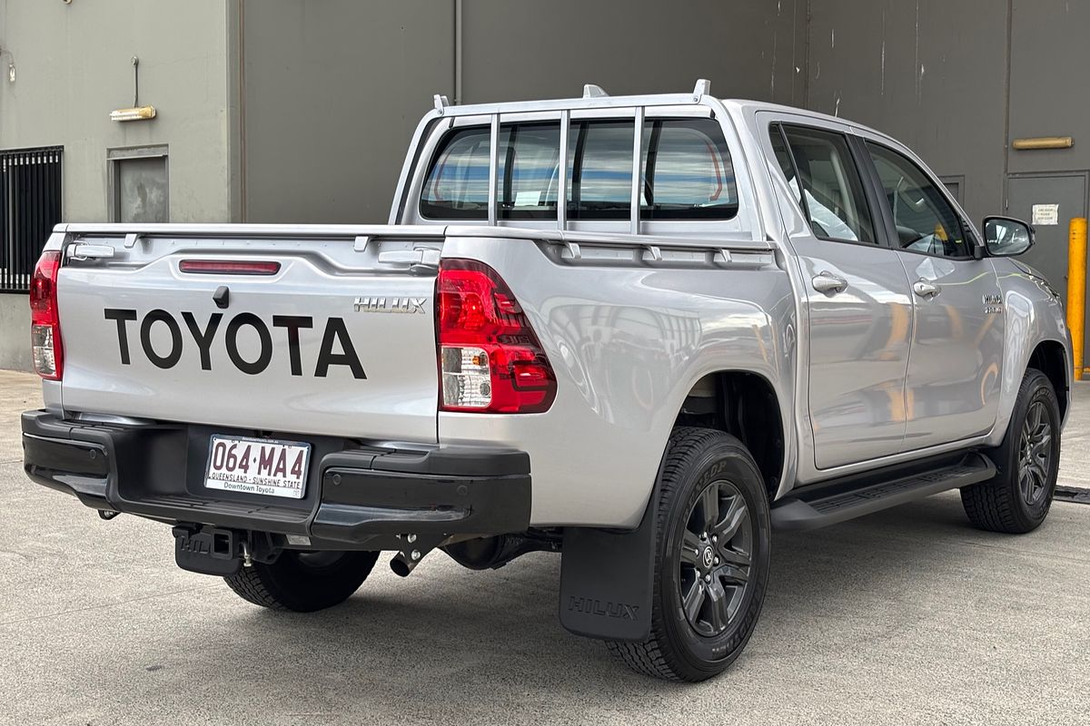 2024 Toyota Hilux SR GUN126R