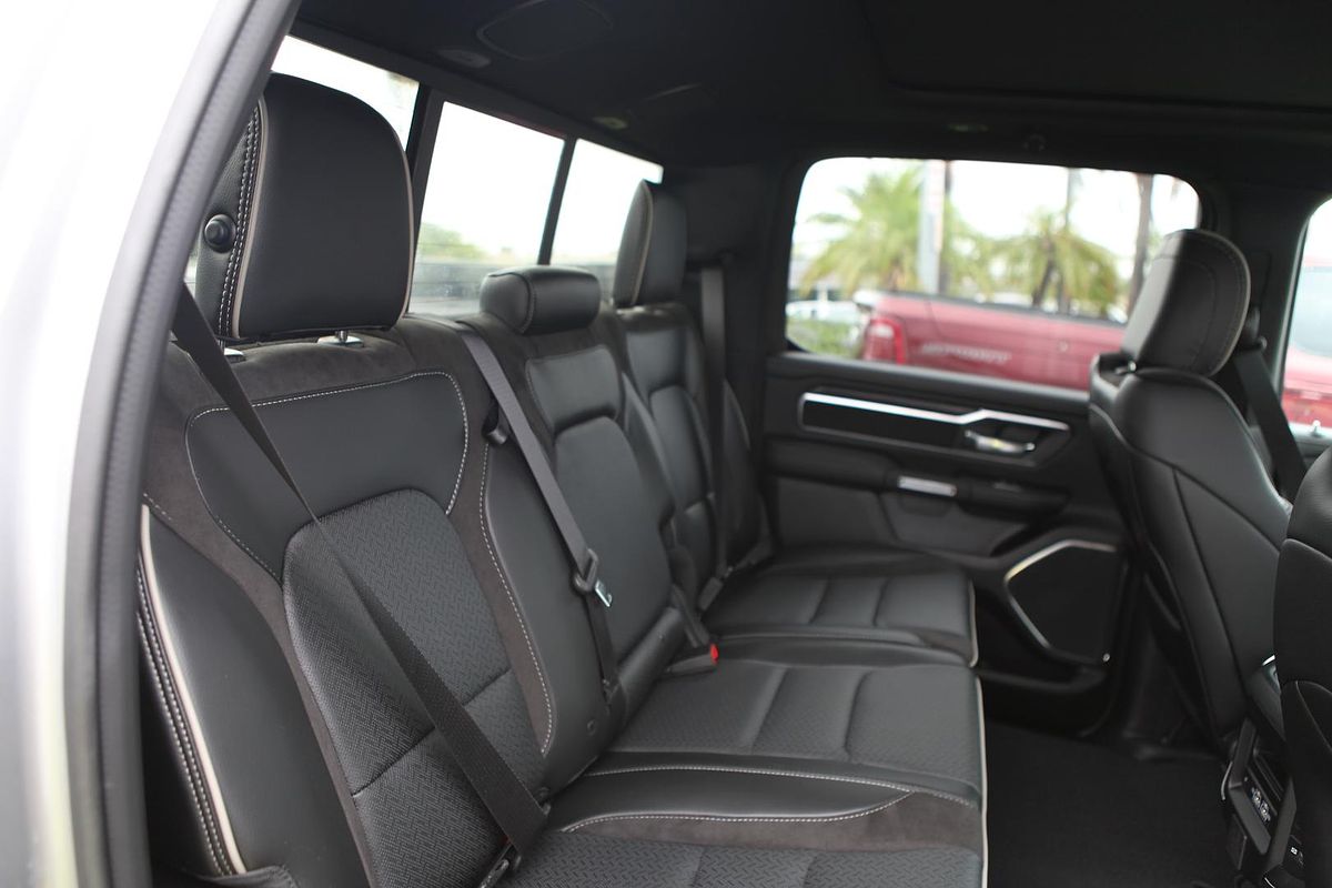 2024 RAM 1500 Laramie Sport RamBox DT 4X4 SWB