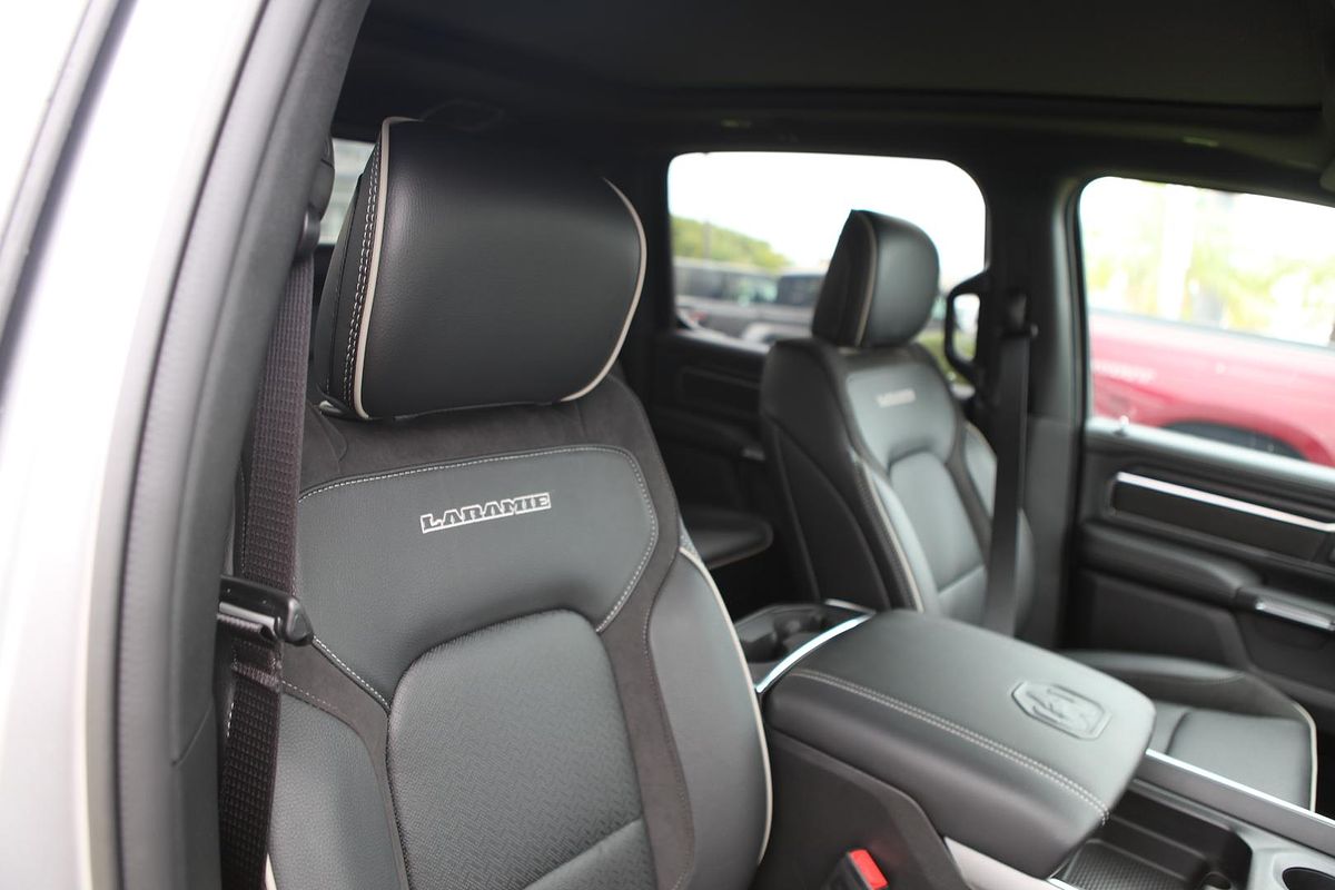 2024 RAM 1500 Laramie Sport RamBox DT 4X4 SWB
