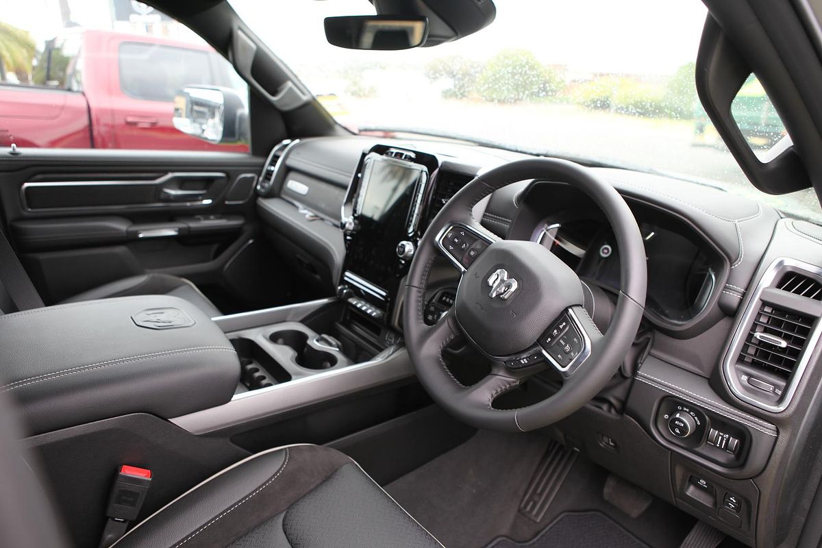 2024 RAM 1500 Laramie Sport RamBox DT 4X4 SWB