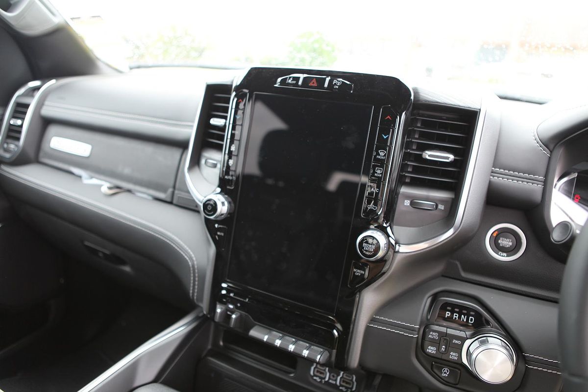 2024 RAM 1500 Laramie Sport RamBox DT 4X4 SWB
