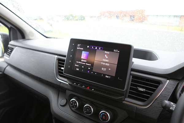 2024 Renault Trafic Premium X82 LWB