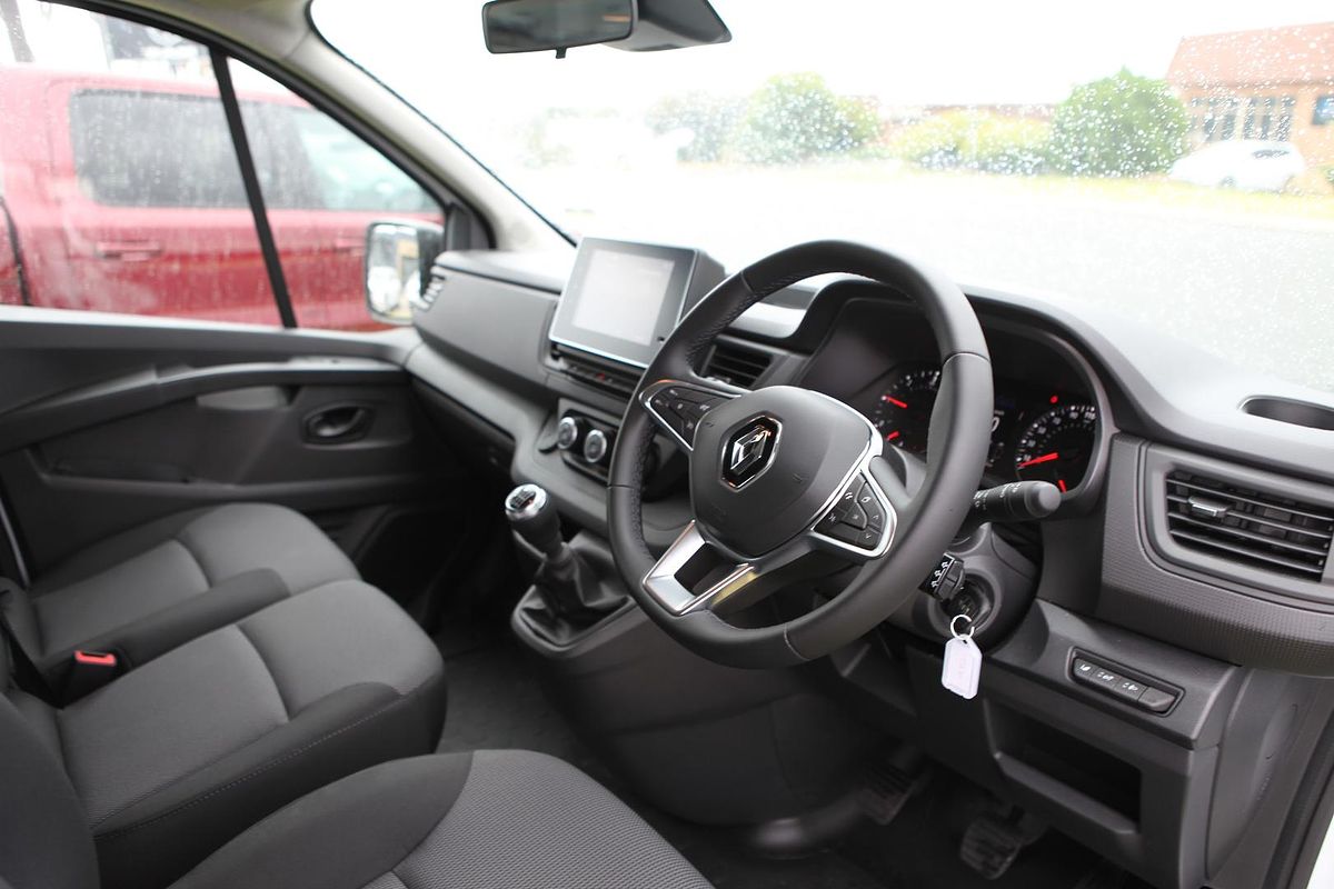 2023 Renault Trafic Pro X82 SWB