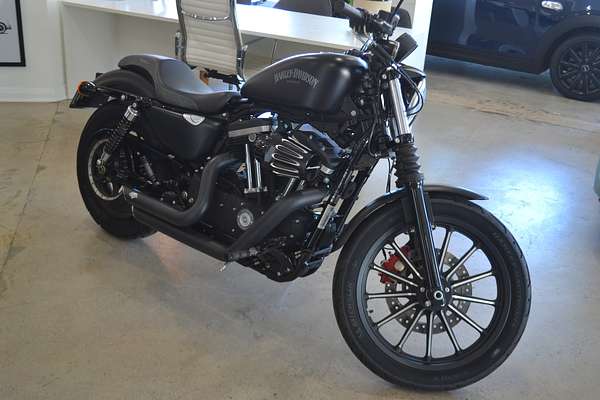 2015 Harley-Davidson Iron 883 (XL883N)