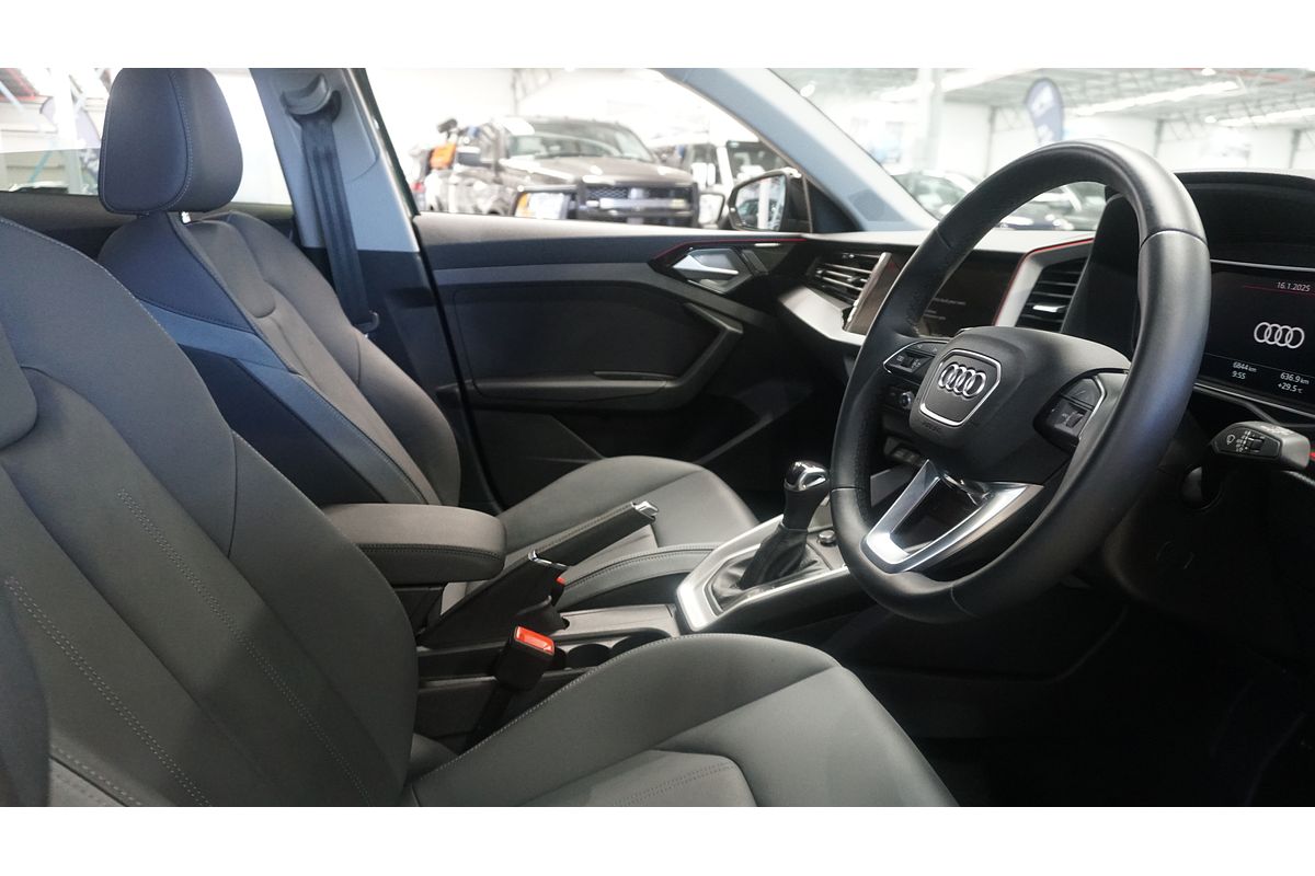 2024 Audi A1 40 TFSI S line GB