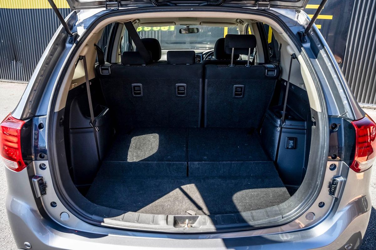 2017 Mitsubishi Outlander LS Safety Pack ZK
