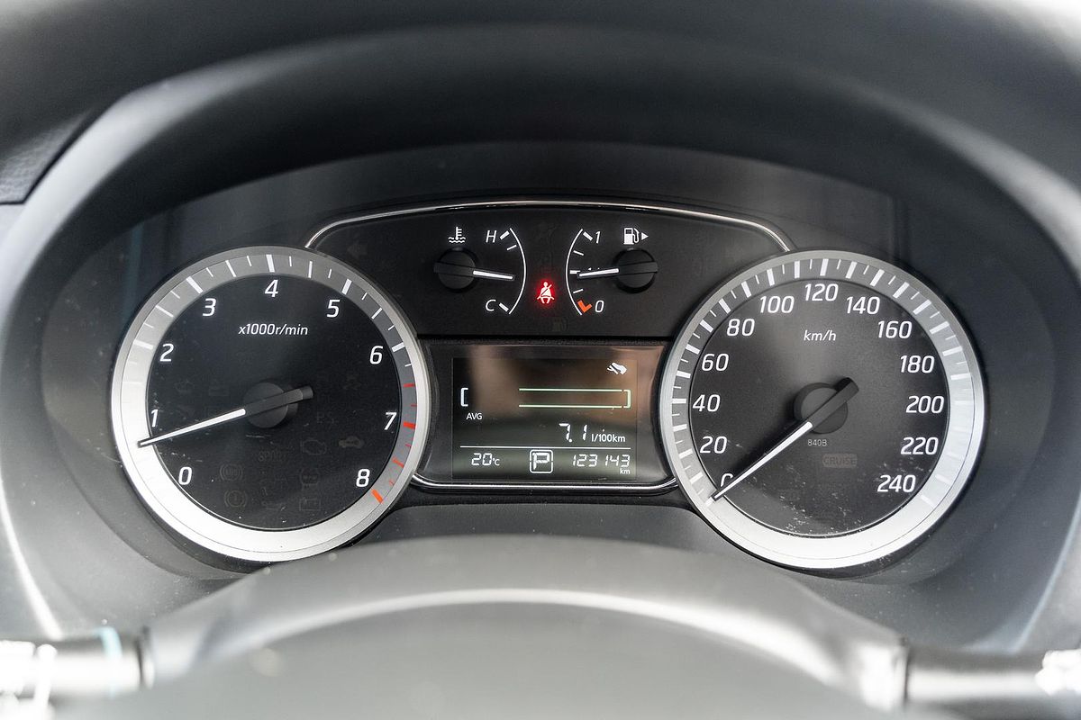 2014 Nissan Pulsar ST C12