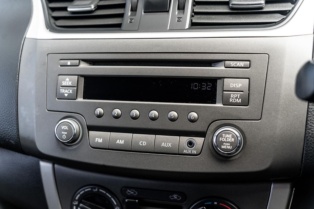2014 Nissan Pulsar ST C12