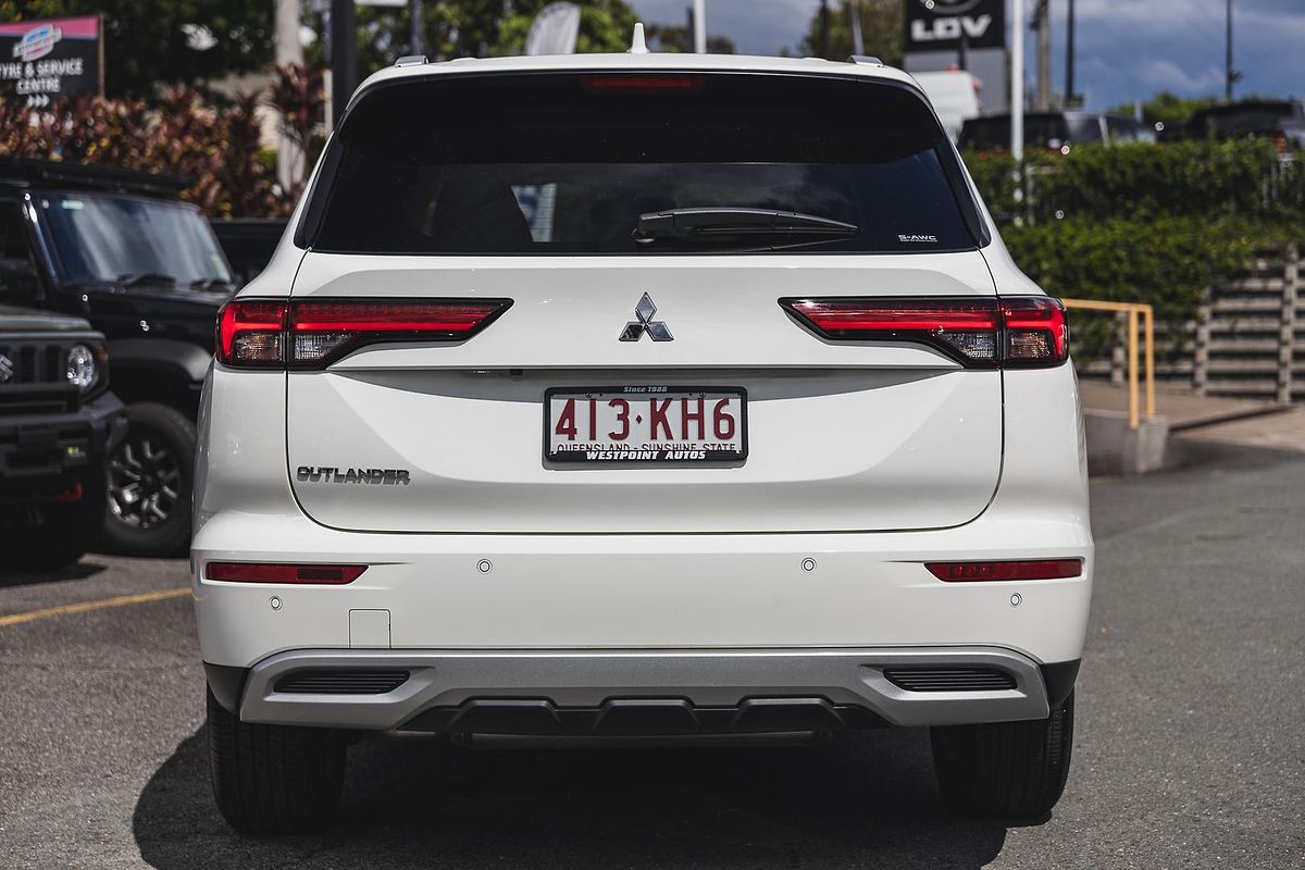 2024 Mitsubishi Outlander LS ZM