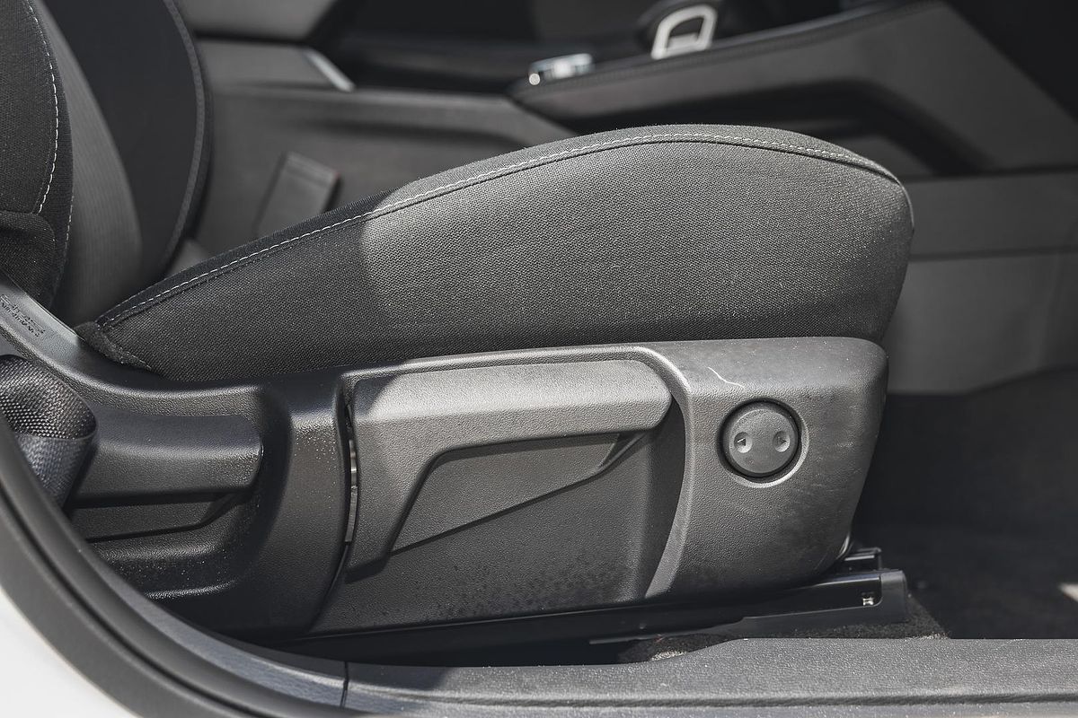 2024 Mitsubishi Outlander LS ZM