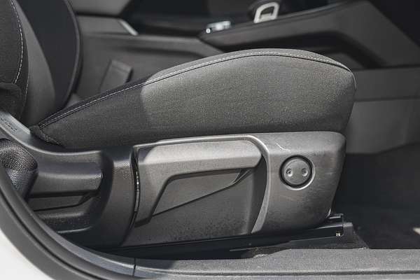 2024 Mitsubishi Outlander LS ZM
