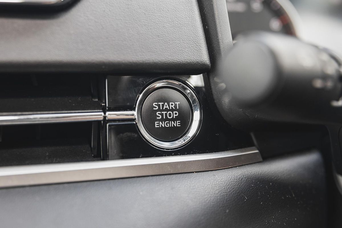 2024 Mitsubishi Outlander LS ZM