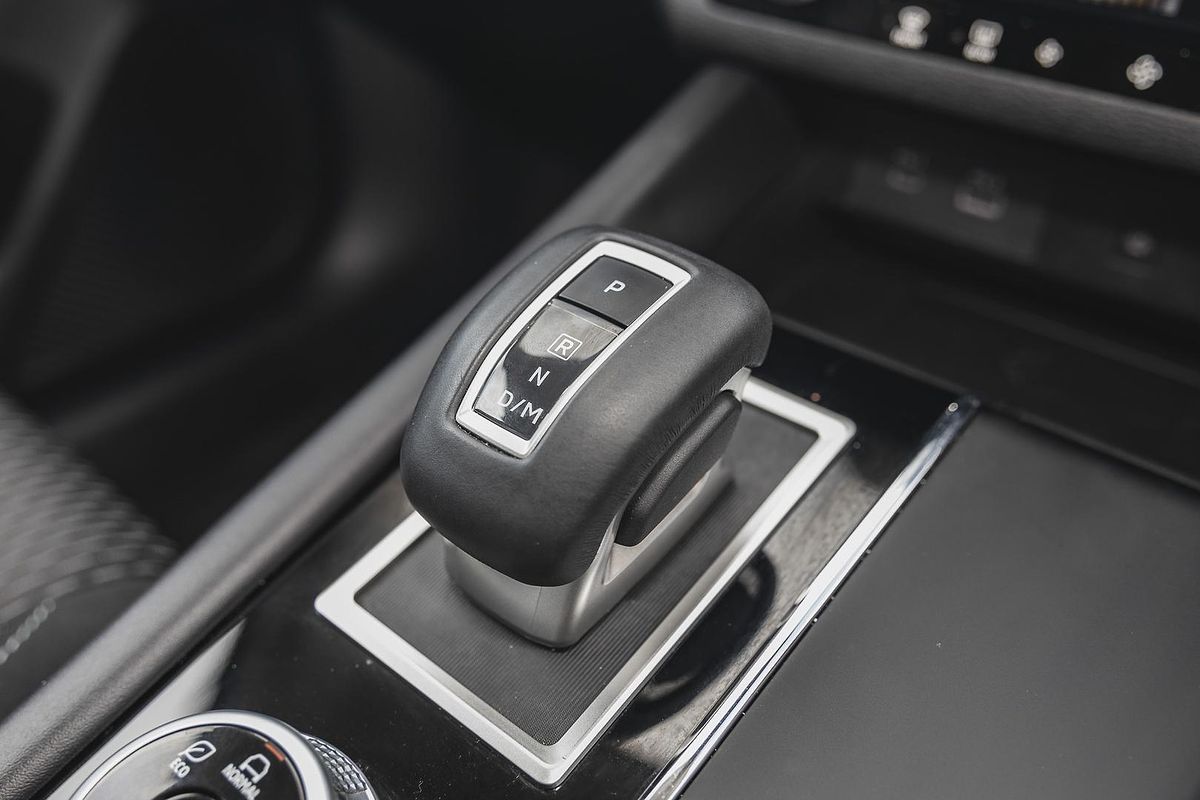 2024 Mitsubishi Outlander LS ZM