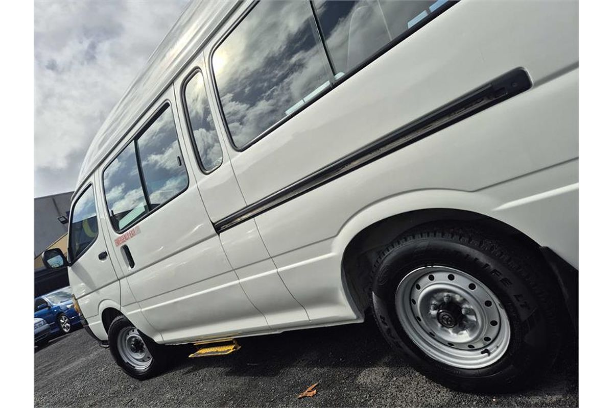 2002 Toyota HIACE COMMUTER LH184R