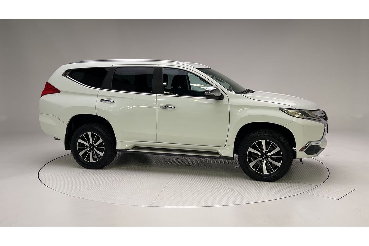 2016 Mitsubishi Pajero Sport GLX QE