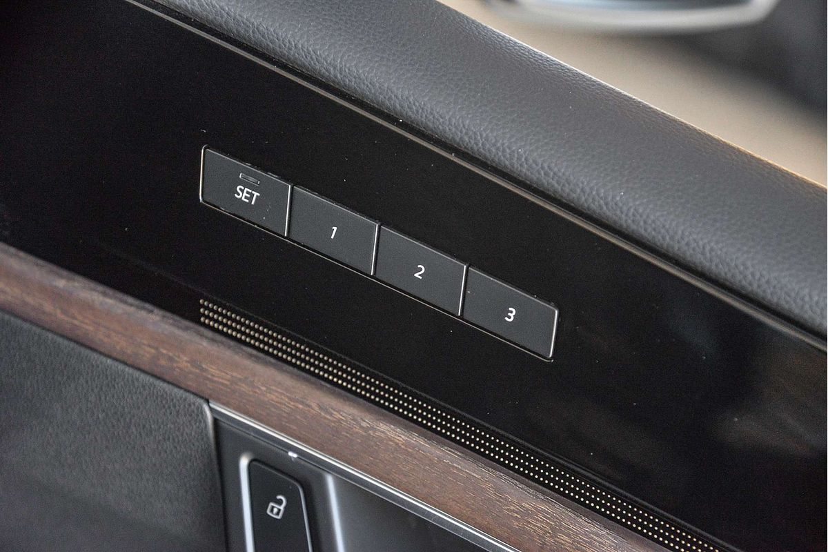 2020 Volkswagen Touareg 190TDI Adventure CR