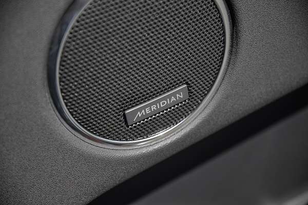 2024 Land Rover Discovery Sport P300e Dynamic SE L550