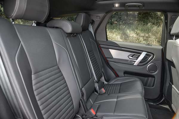 2024 Land Rover Discovery Sport P250 Dynamic SE L550