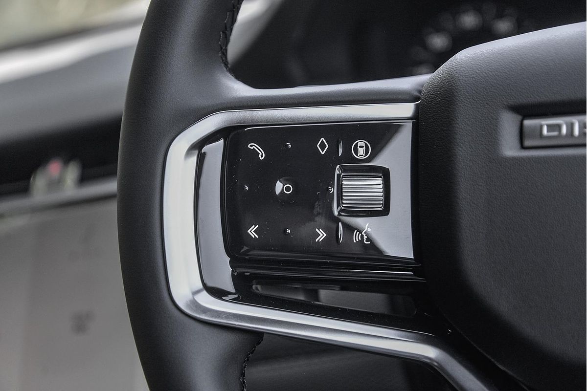 2024 Land Rover Discovery Sport P300e Dynamic SE L550