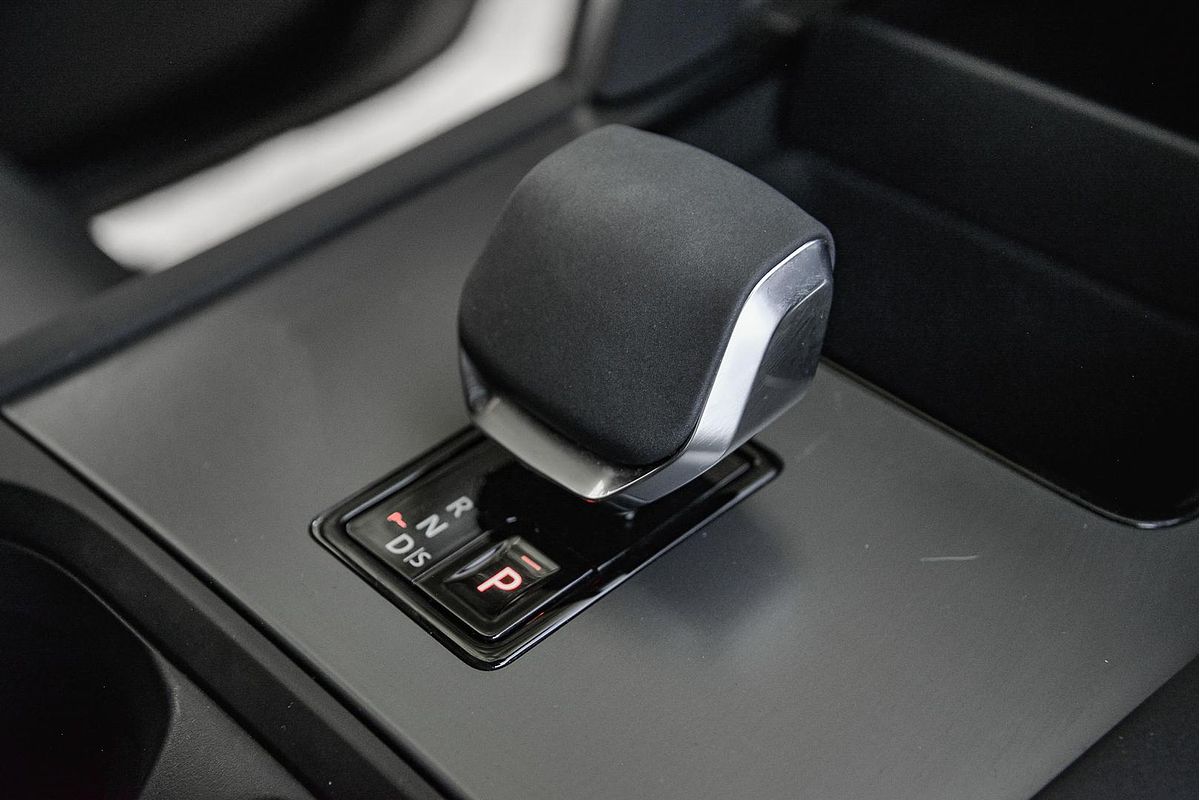 2024 Land Rover Discovery Sport P250 Dynamic SE L550